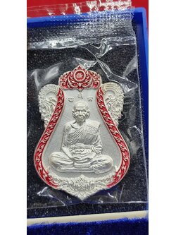 เหรียญมนต์พระพาย เนื้อกะไหล่เงินลงยาแดงขอบซุ้มแดง